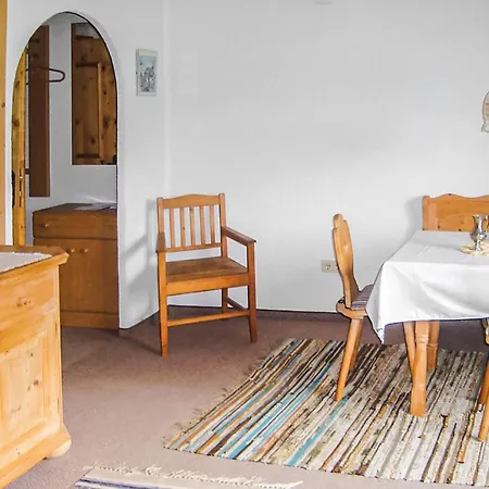 Apartment Attraktive Ferienwohnung Ehrw,