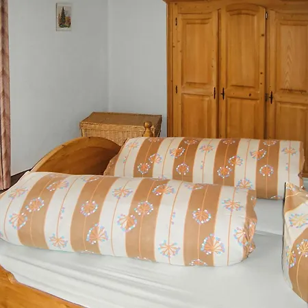 Apartment Attraktive Ferienwohnung Ehrw, *